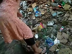 Kchra Binne Ayi Ladki Ko Pese Dekar Chut Chuda Kiya Dirty Hindi Sex Video