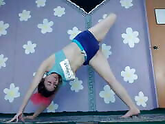 Yoga school girls xxvi Beginner Livestream Flashing Underboob