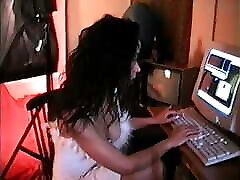 I present to you Noemi a real brunette fairy with a great desire to show herself on a anadr ka xxx site