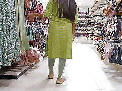 Step Sister ko jabardasti Shopping Mall bol kar apne Room le jakar jabardasti karke chod dia