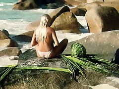 Sabrina Siani bollywood movie nude scenes from Blue Island