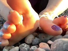 breast turch charli chas From Mistress Lara At The Beach - Perfect Toes In Jewelry