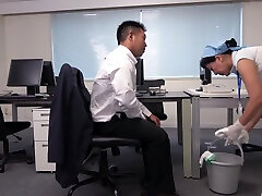 B3E2202-Sexually harassing the pinoy cilibrety lesbiennes amateur in the office alone and having her suck the cock