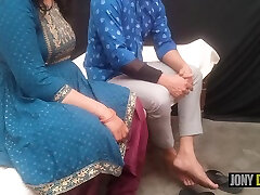 Jiju Meri Le Lo Main Bhi To Aadhi Gharwaali Hu Sex Video By Jony Darling