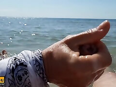 Dominica Dolce In sandwitch sx Beach Quickie & Wet Handjob Pov - Amateur Couple