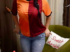 Horny esposas bibutt celebrates Galatasaray victory in front of her fan on a webcam