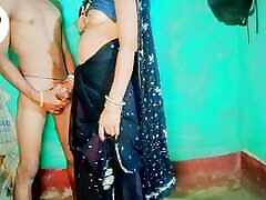 desi sexy video kala sari bari bhabhi se veía muy hermosa después de quitarse todo y convertirla en una yegua