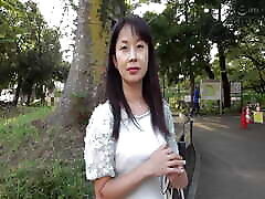 H053G02 A 60th birthday mature woman full of cleanliness debuts AV debut.