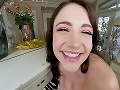 خالکوبی Adria Rae کوبیدن porn 3d futa hd پیانو