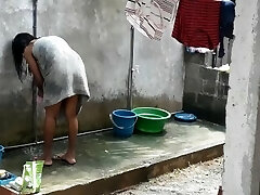 නානවා බලන් ඉදල මොල්වෙලා bathing fuck-fest