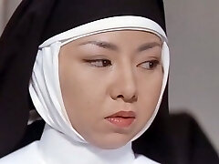 vidéo vintage avec beaucoup de religieuses et leurs conversations inutiles