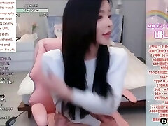 Beautiful Korean beauty live broadcast uniform allurement BJ dance pink and big breasts 2nd seaso