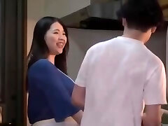 08951サンコン,A woman who squeals in agony