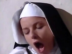 sesso da suora