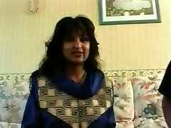 Indian babe Baljit enjoys fucking session