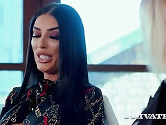 Ava Koxxx - A Handyman Seduction