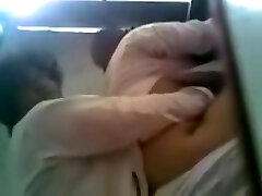 Principal ne educator ko classroom mein chodha