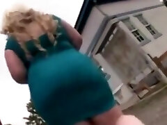 American BBW have fun in japan