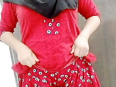 Housewife Removing Shalwar Kameez For Her Boyfriend – Hindi