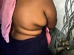 Mallu aunty cleaning vid without dress