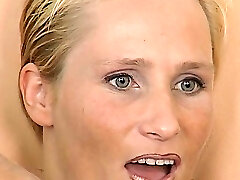 Milf wird endlich mal wieder richtig gevoegelt