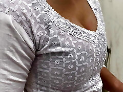 Holi mein kholi Bhabhi ki choli and fucks her firm