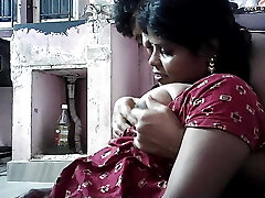 Indian hot mansion wife kissing and boobs pressing