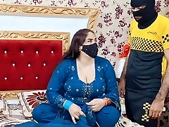 Indian Super-sexy Mistress Oil Massage and Hard Porked From her Servant