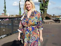 Teach STATION VS SEXY SANDRA FLASHING