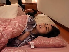 Vec-589 [sub] Her Mother Who Came To Stay In A Small Building