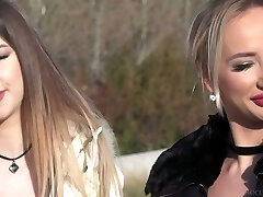 Torrid UK bombshell Stella Cox doesn't mind sharing fat bone of Rocco Siffredi