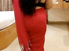 Huge Butt Bbw Walking Showing Her Huge Assets 