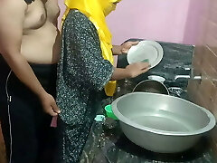 Stepsister has fucky-fucky with stepbrother in the kitchen