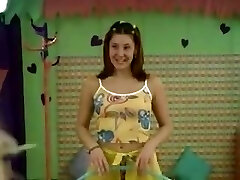 Two nubiles and one young men in hard action.