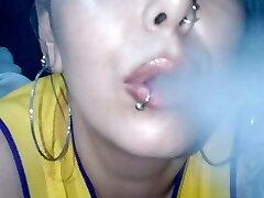 Let's smoke with Sativa Nery 