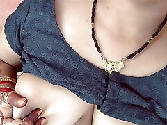 Suman Loves to Urinate While Orgasam