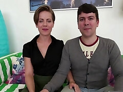 Fat spear stretches a shaved cunt