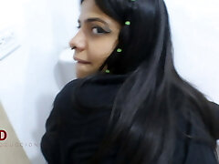 Fooling around with my stepsister- porno in Spanish