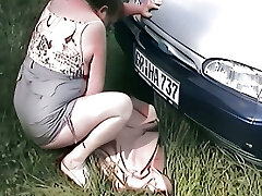 oma steckt sich alles in die muschi was sie findet