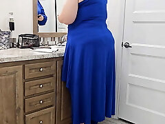 Woman In Bathroom With Panty Down, Was Very Astonished When Stranger Accidentally Walked In (Role Playing)