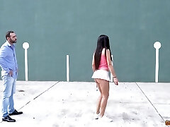 Striking tennis player with enormous tits agrees to rough screwing at the field