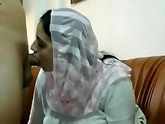 Pakistani Muslim Wifey Get Gigantic Tits Massages and Plays with Pussy