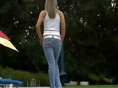 Flexible Gal Puts It To Some Superb Use