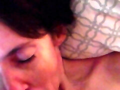 watch her spunk while giving a BJ