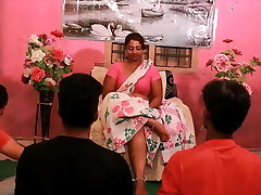 Yoga schoolteacher Gives instructions