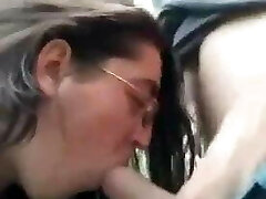 Mommy wants schlong in her mouth