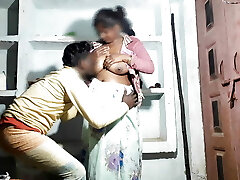 tante ragini mignonne hardsex en levrette