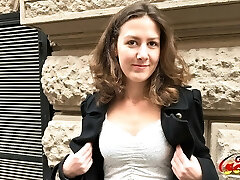 alessandra, ado scout allemande, baise au casting