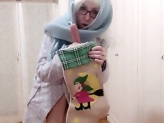 this gruesome cat lady become a pornstar