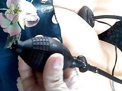 pompe gonflable dans le cul-gros plan